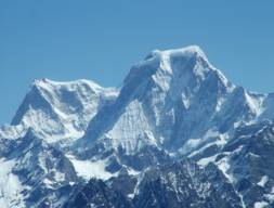 Photo by Frank & Klaus Germany,view of hathi ghodi peaks,hathi peak seen from auli himalaya,india himalayan tours,india journey,discover india tours,india discover tours,tours to indian himalaya,indian himalayan tour packages